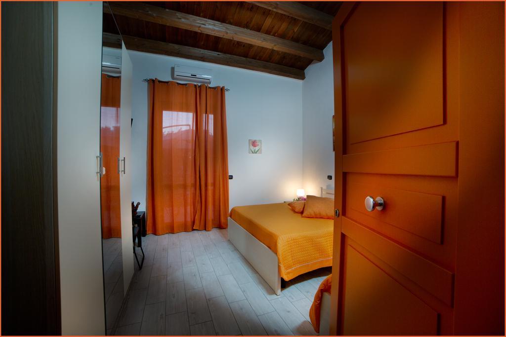 Bed and Breakfast Ai Parchi Dei Parrini Partinico Zimmer foto