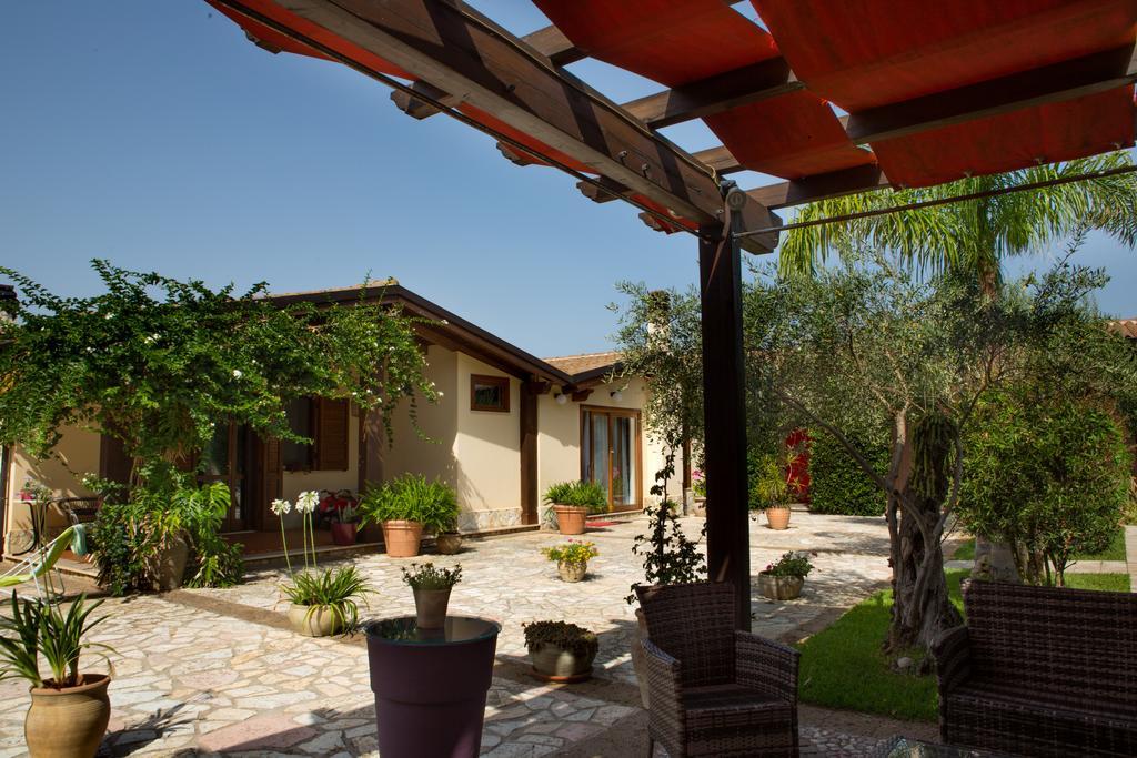 Bed and Breakfast Ai Parchi Dei Parrini Partinico Exterior foto